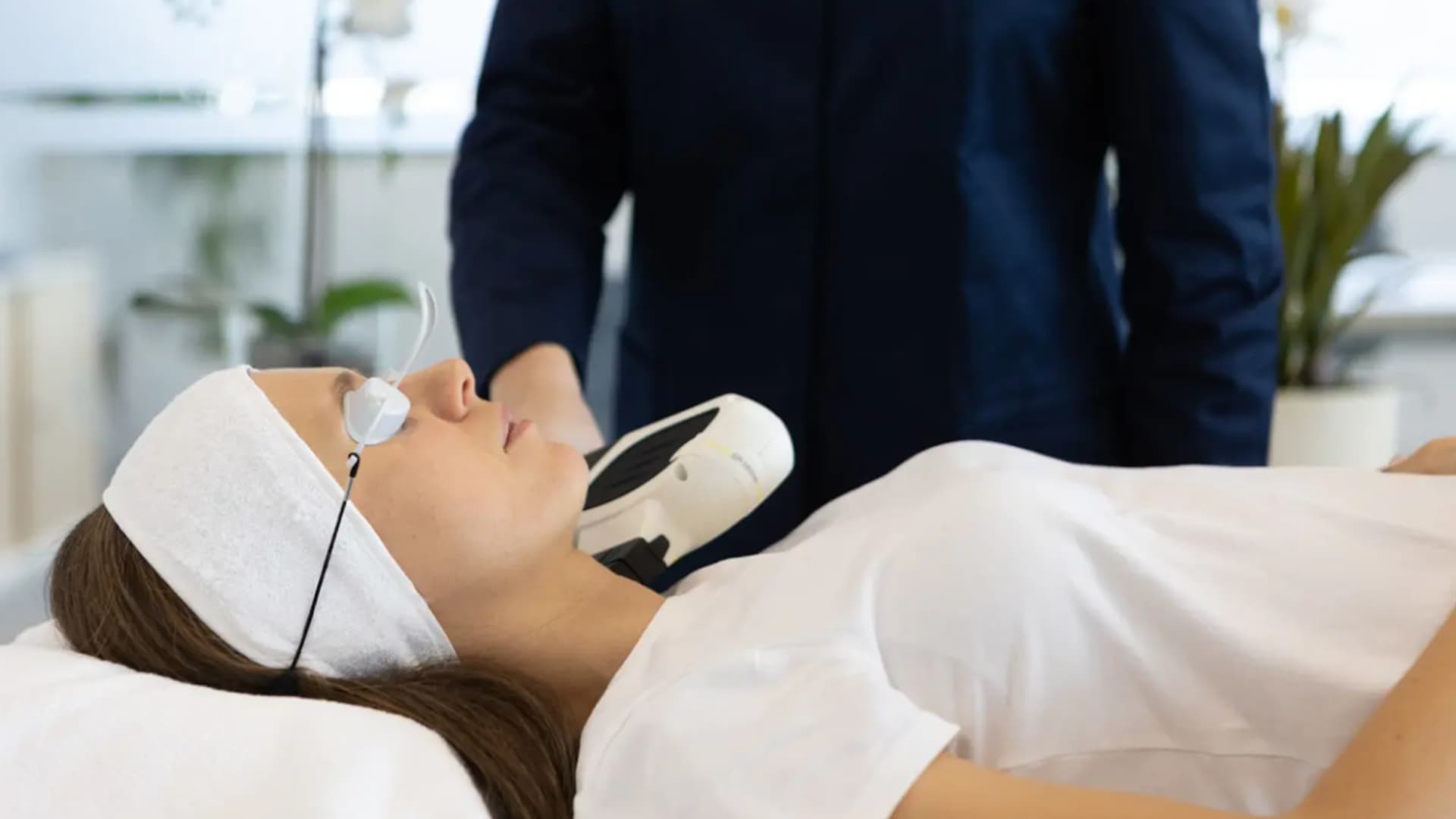 Acne Scar & Stretch Mark Treatment service at Naperville Health & Wellness Clinic